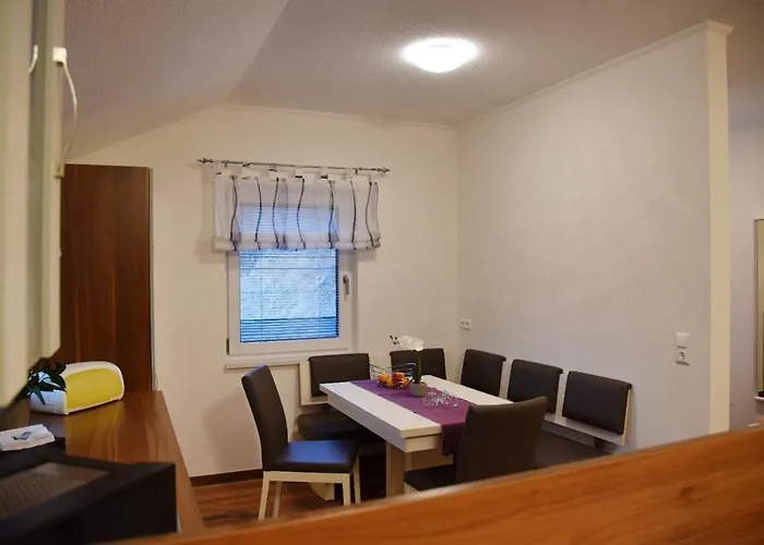 Melanie * Kirchbach (Carinthia)